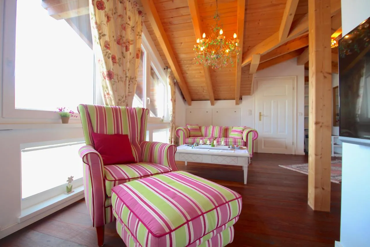 Himmelschloesschen & Chalet Rose Garmisch-Partenkirchen 0*,  Germany